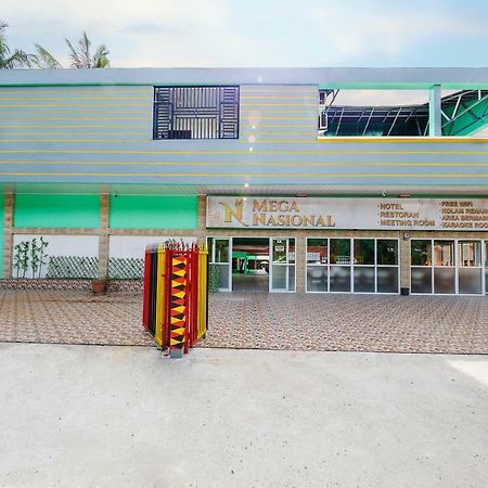 Mega Nasional Seaview Hotel Gunungsitoli Exteriör bild