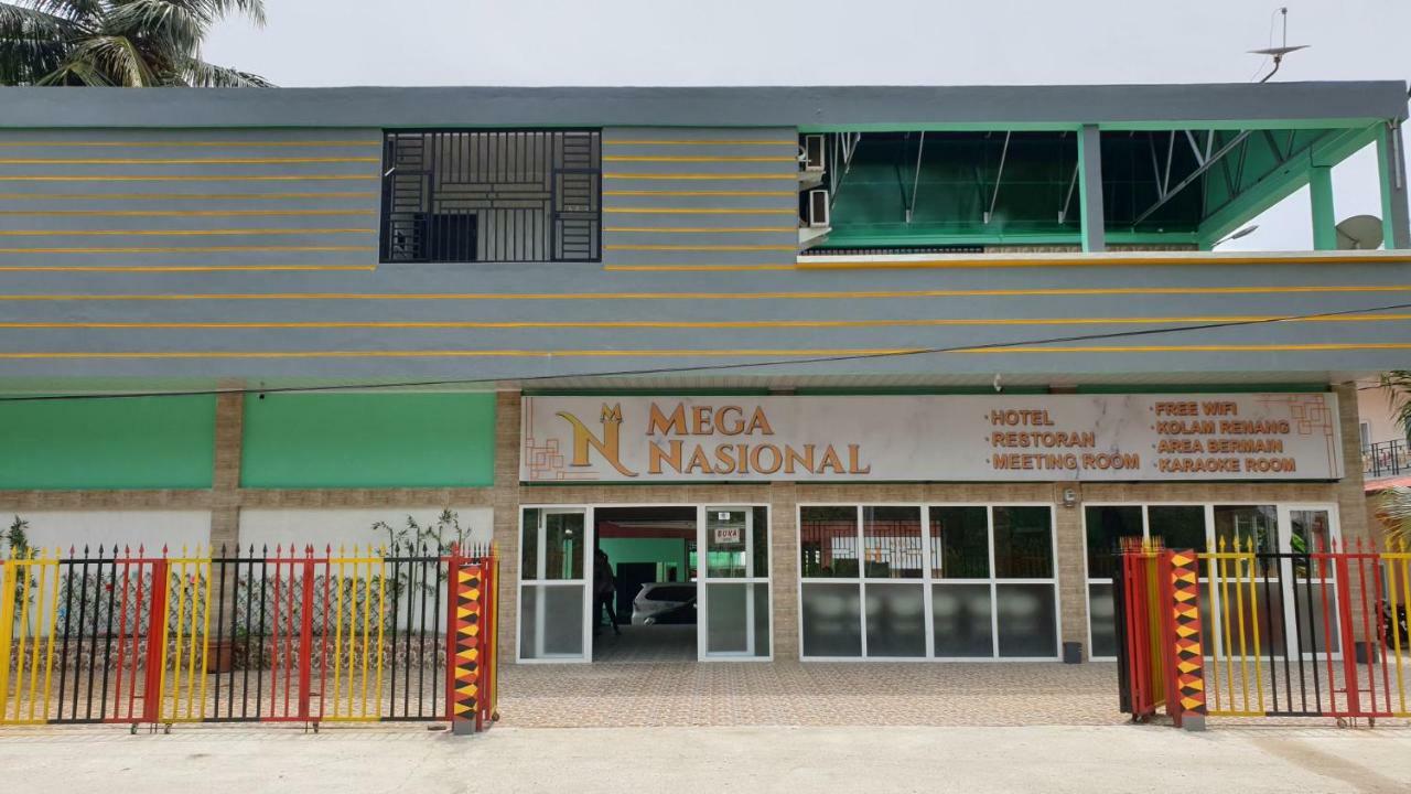 Mega Nasional Seaview Hotel Gunungsitoli Exteriör bild